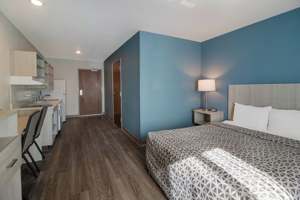 WoodSpring Suites Charlotte Airport 27/66