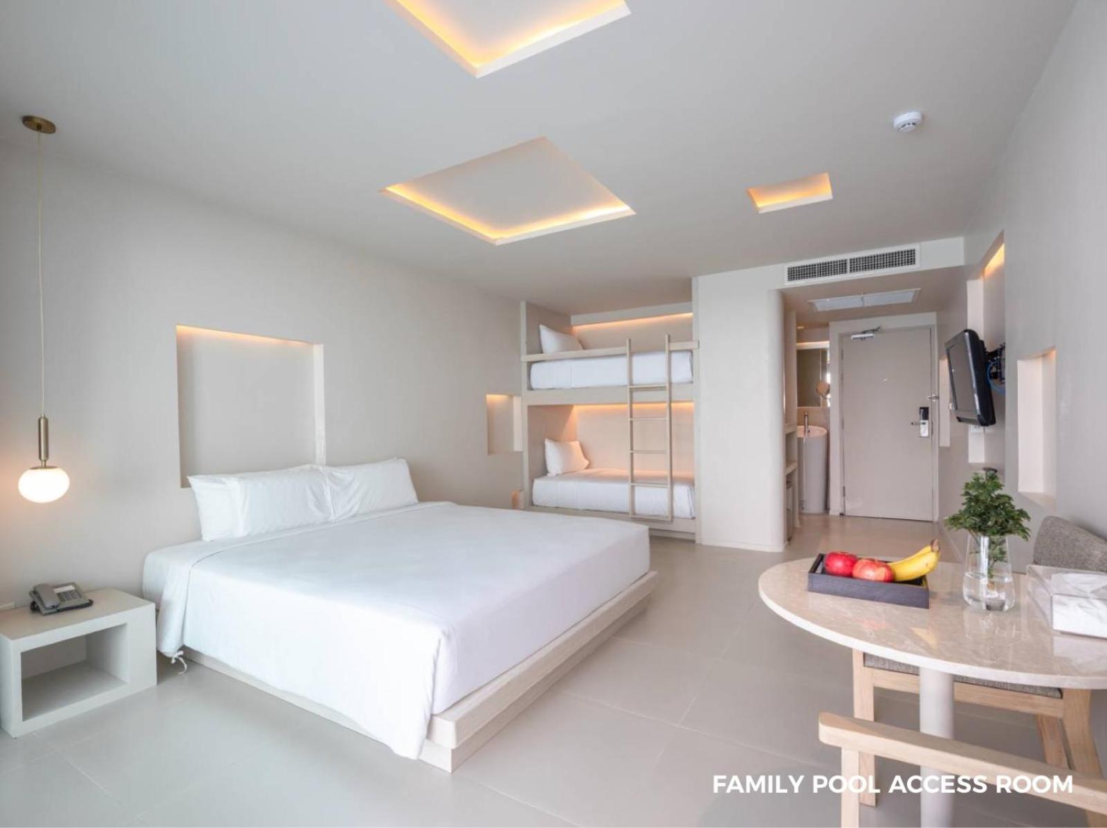 Family, 1 Double and 2 Bunk Beds, Pool Access