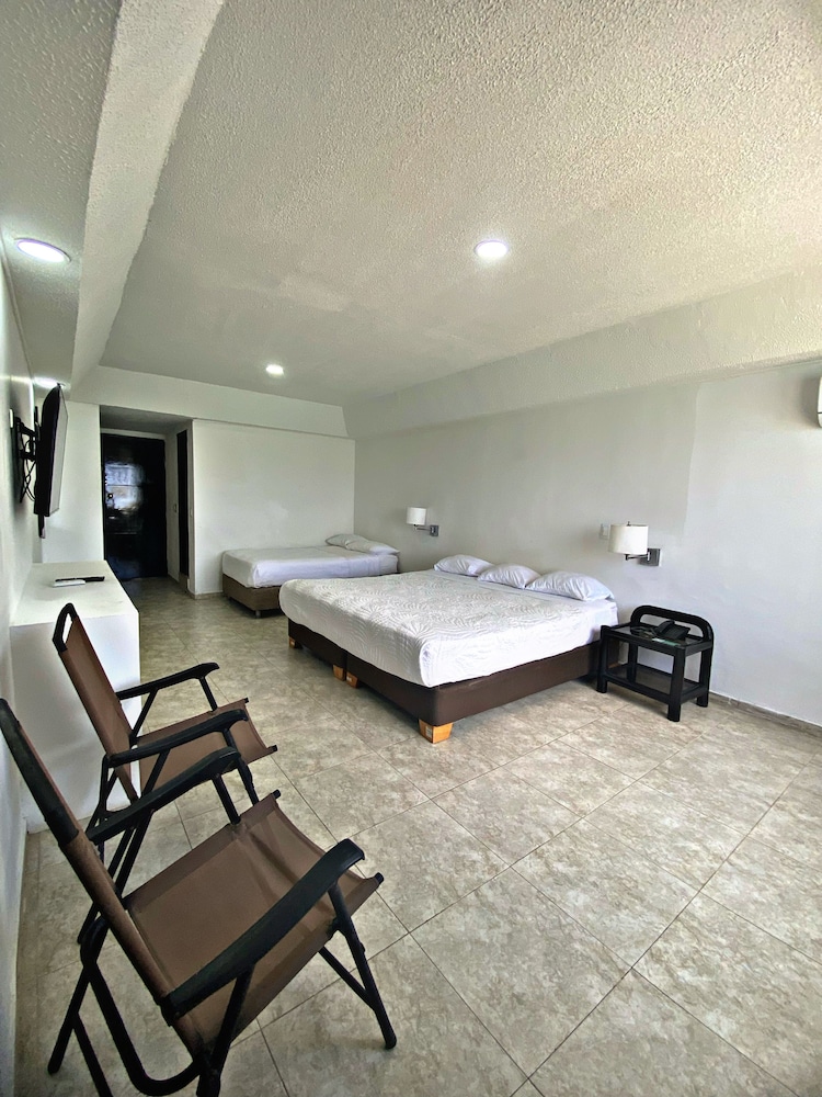 Hotel Lord Pierre 33/60
