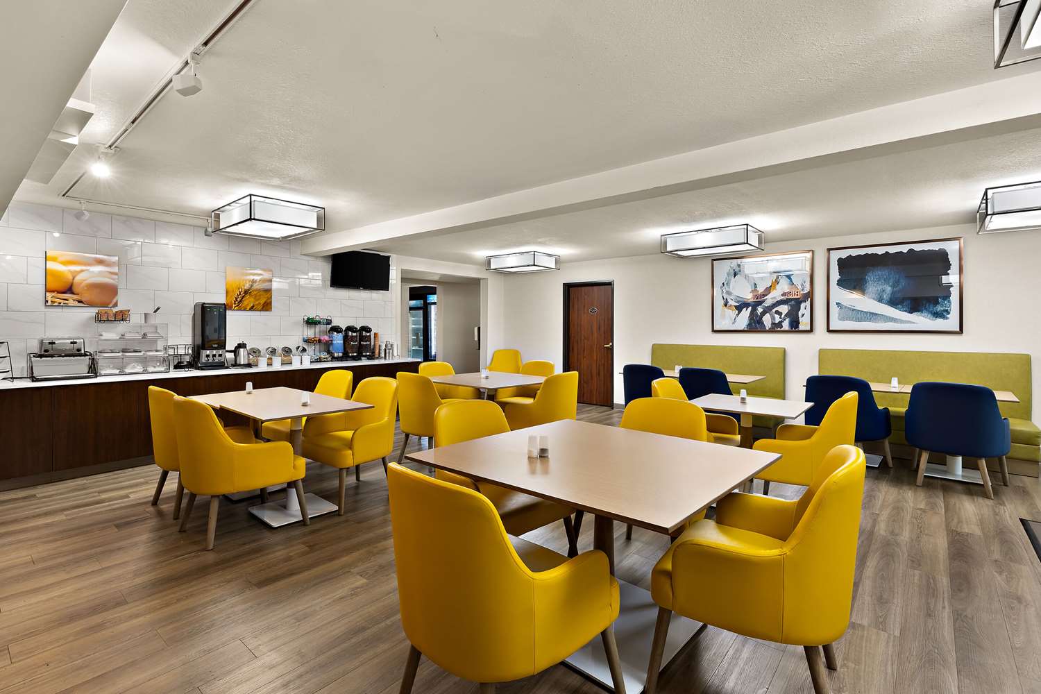 Comfort Inn & Suites Fremont 14/17