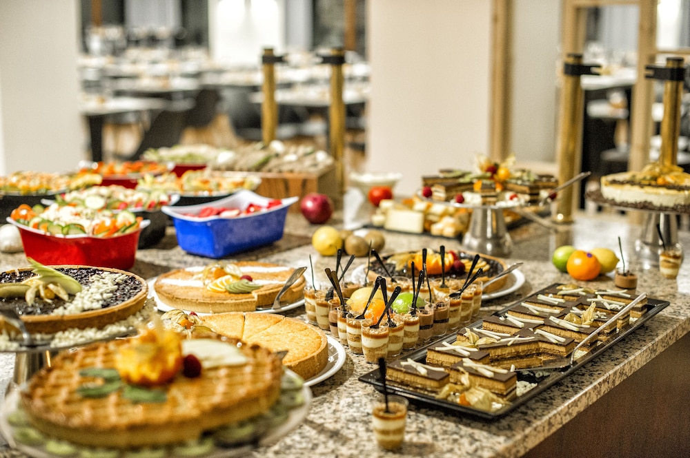 SOWELL HOTELS Ardeche 11/50