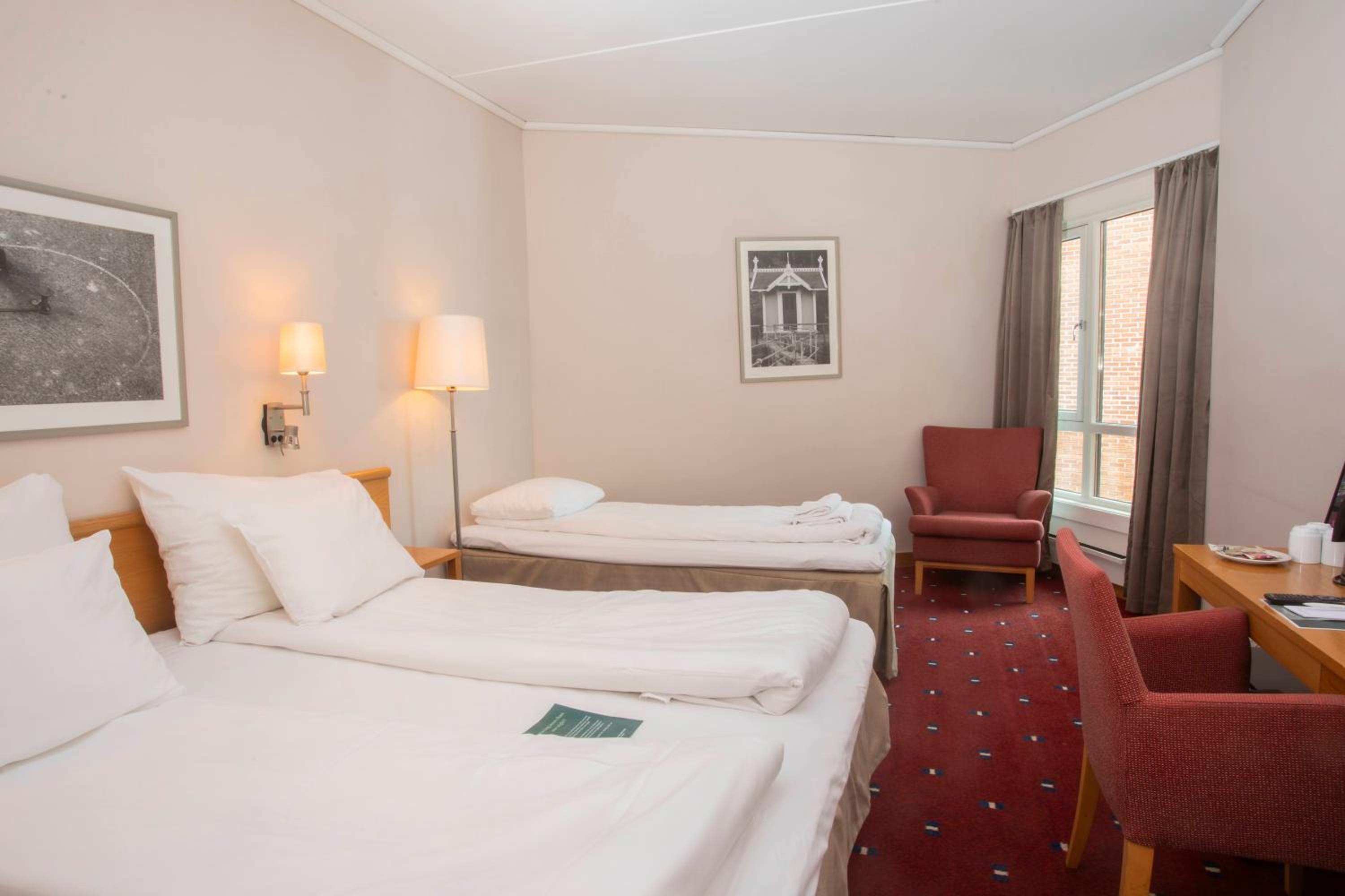 Standard, Double or Twin Bed