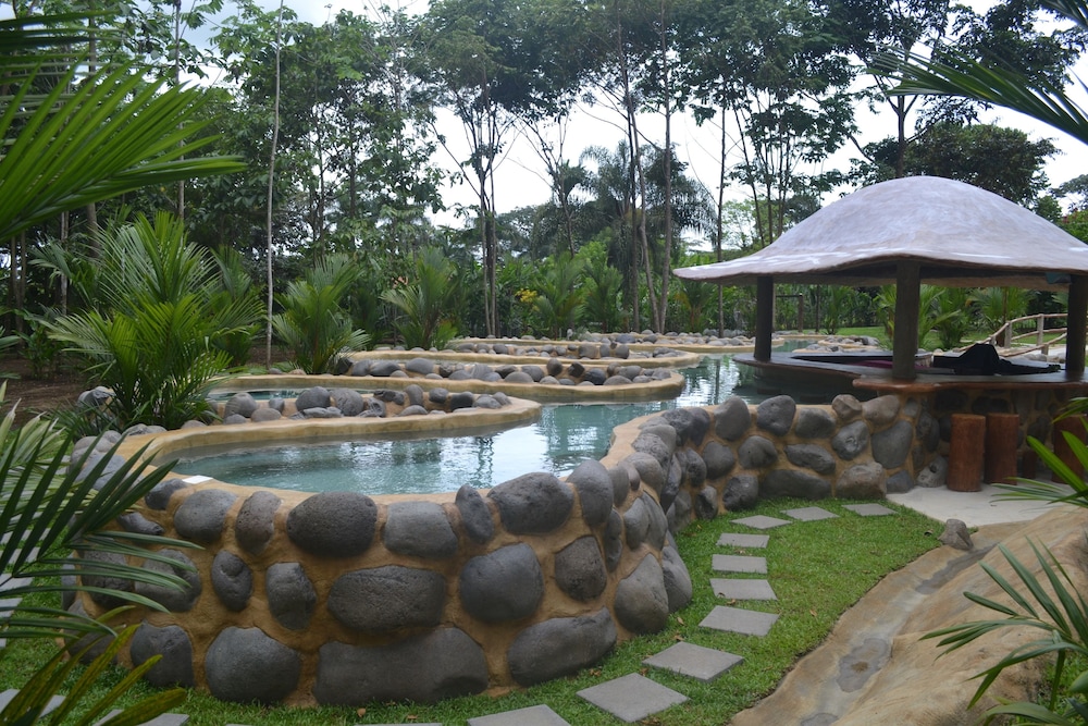 VOLCANO LODGE AND SPRINGS 63/68