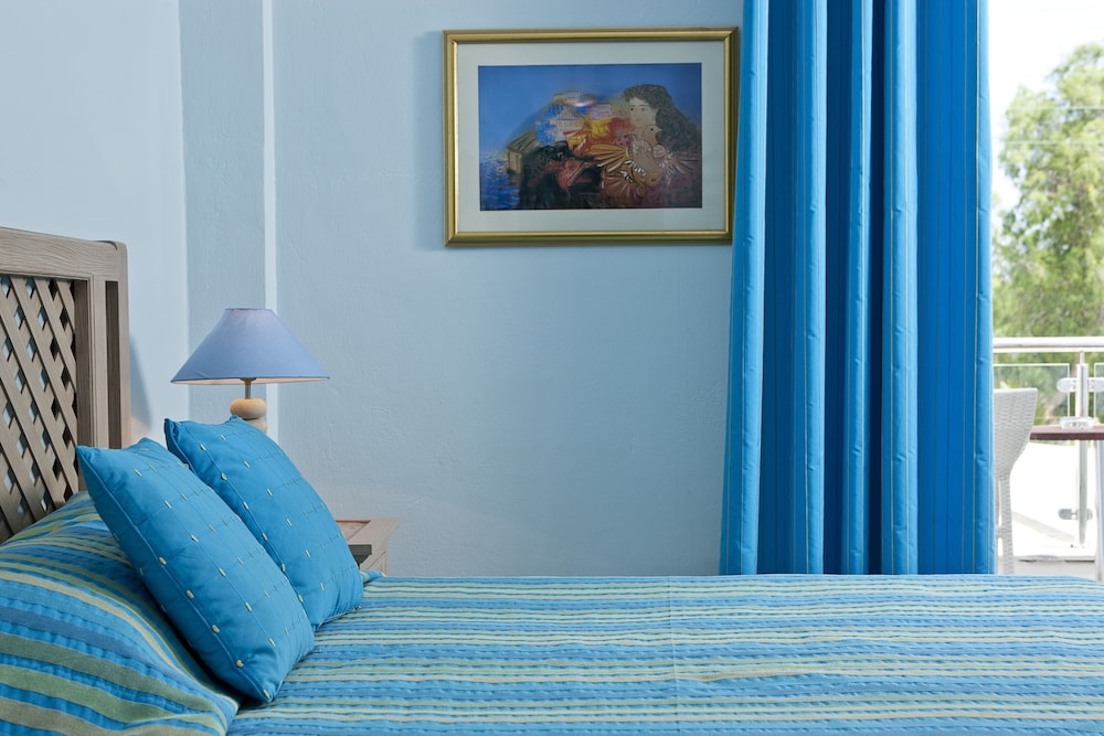 Alesahne Beach Hotel 55/74
