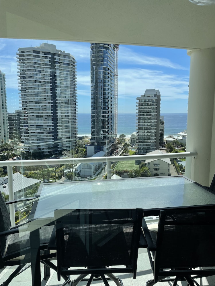 Crest Apartments 54/64