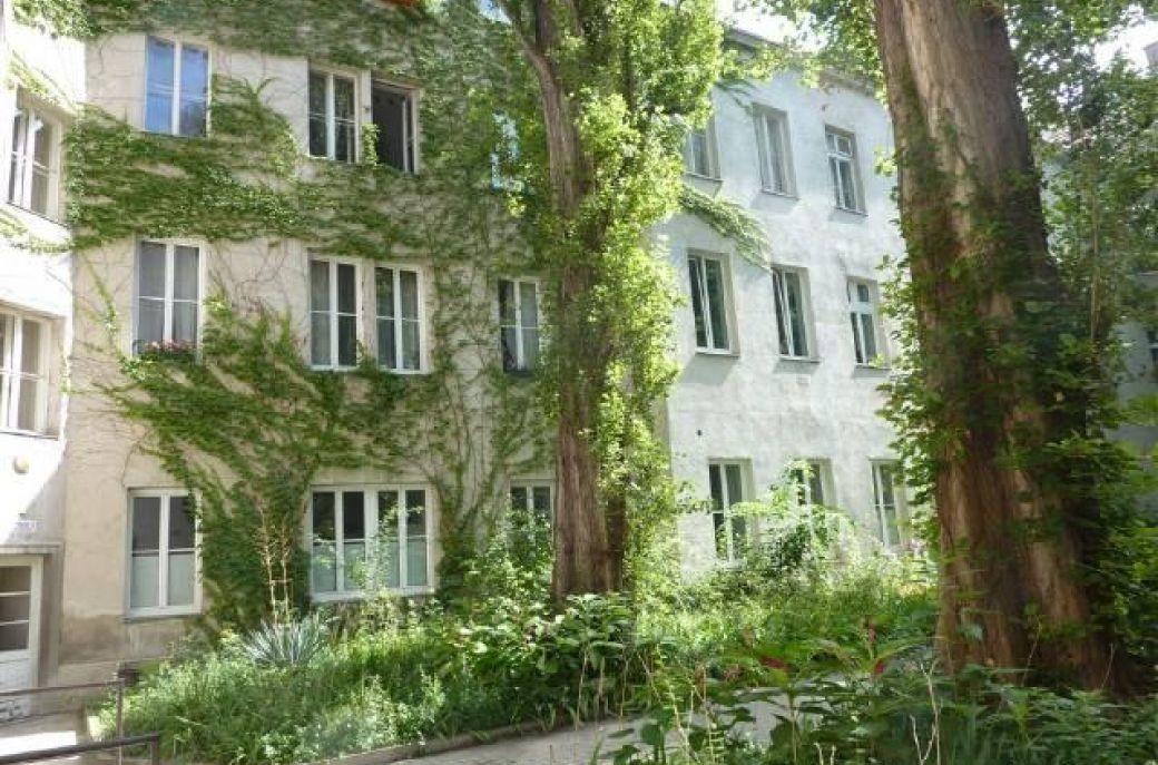 GoVienna Small Modern Apartment 19/22