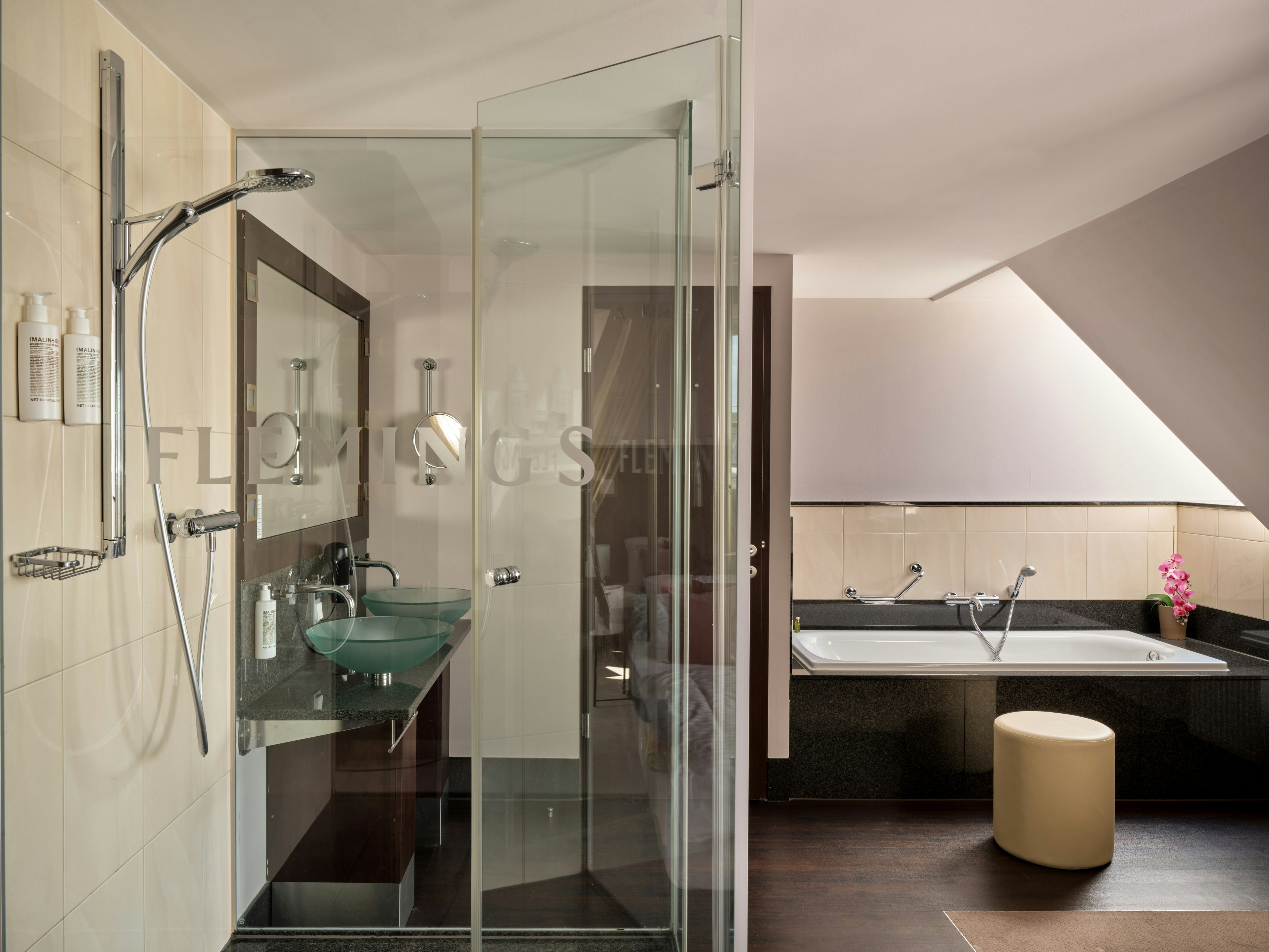 جناح سيغنتشر، Flemings Hotel Wien-Stadthalle (former Flemings Conference Wien) 3/4