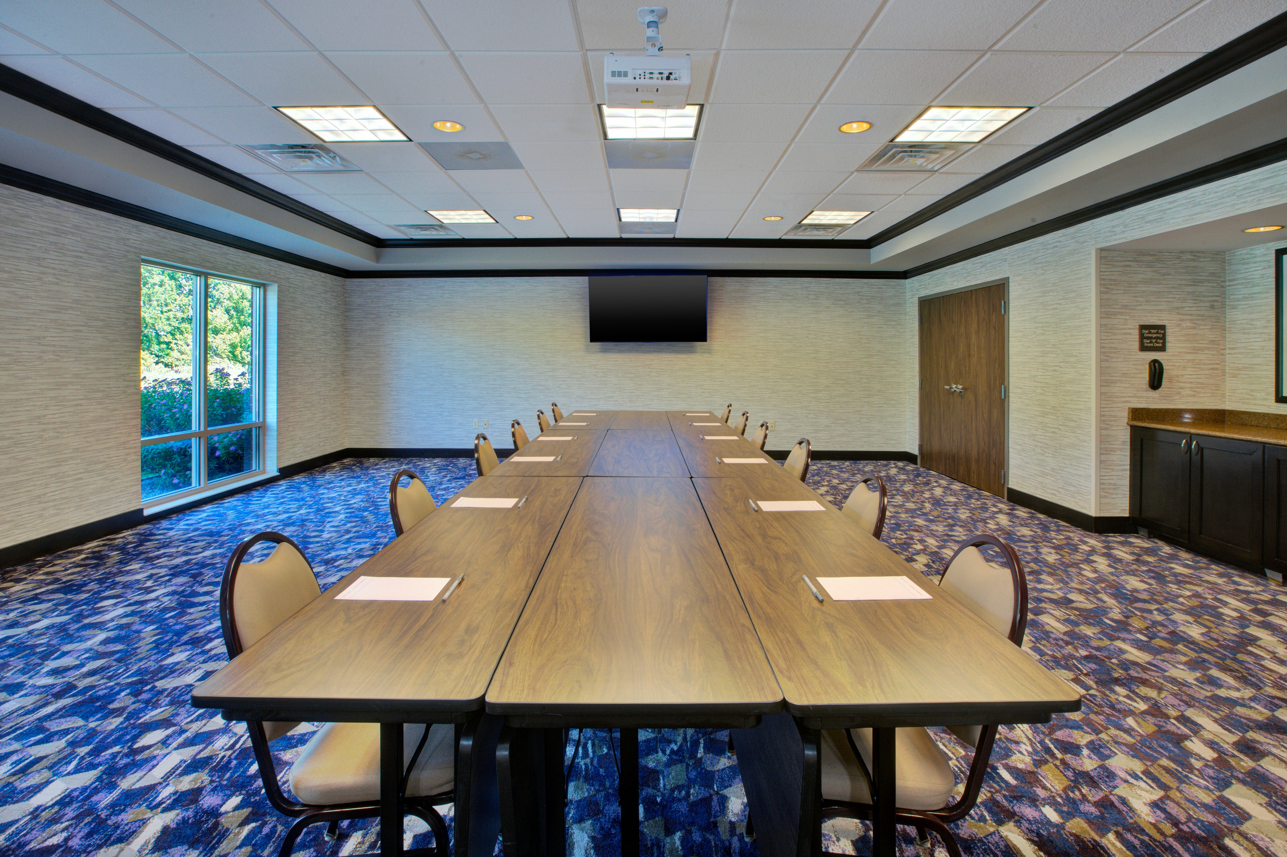 Hampton Inn and Suites Flint-Grand Blanc 36/46