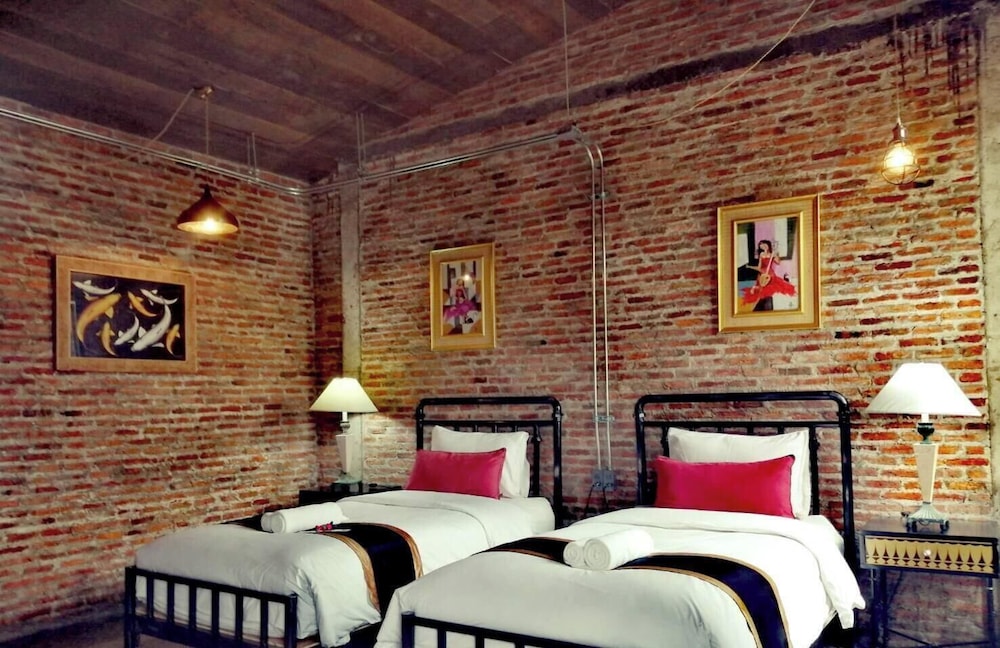 Px122 Dbest Hotel 17/59