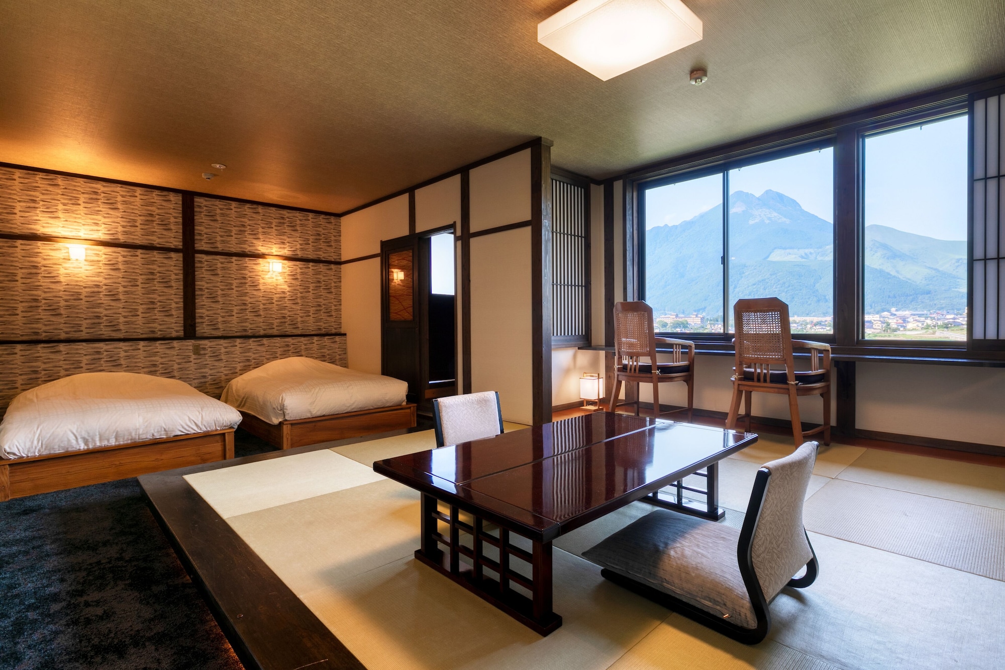 ROOM, BATHTUB, MAIN BUILDING