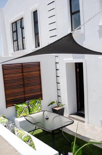 The Royal Bryanston 2/33