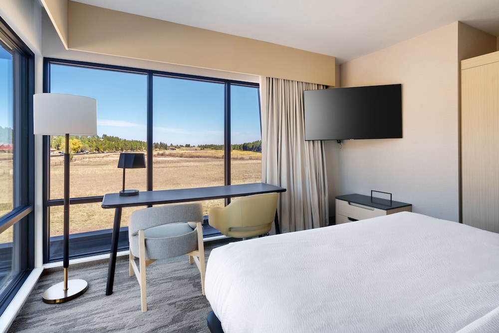 Fairfield Inn & Suites by Marriott Show Low 33/37