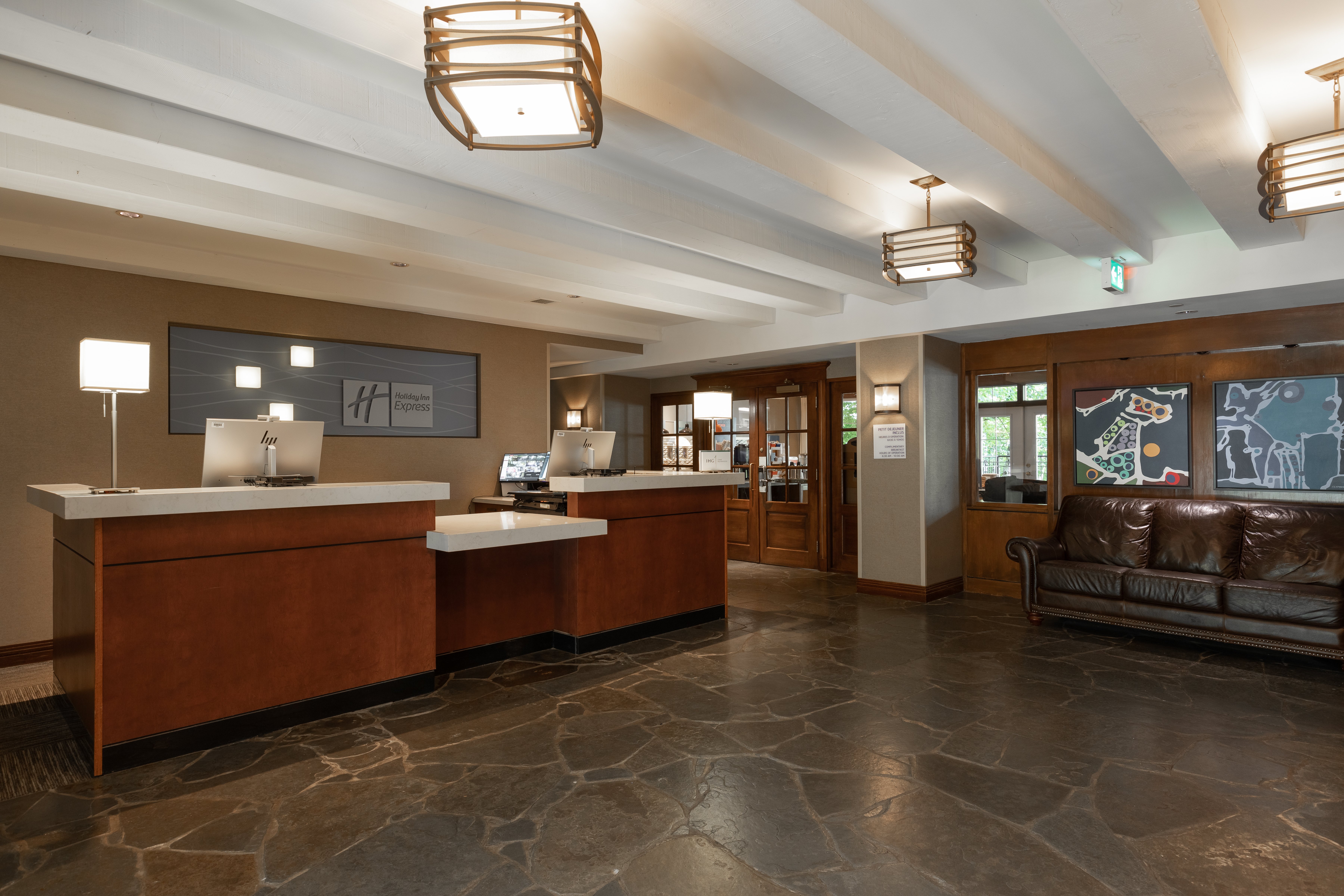 Holiday Inn Express And Suites Tremblant 4/50