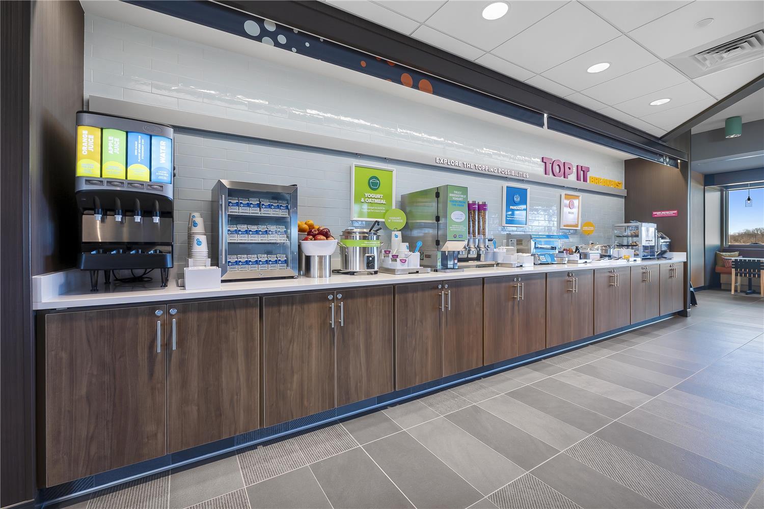 Lobby at Tru by Hilton Cape Girardeau, CAPE GIRARDEAU - MO