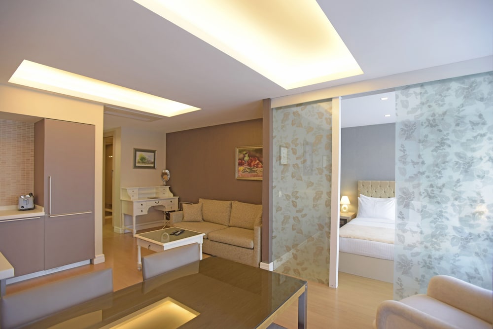 Cheya Residences Nisantasi Deluxe 43/71