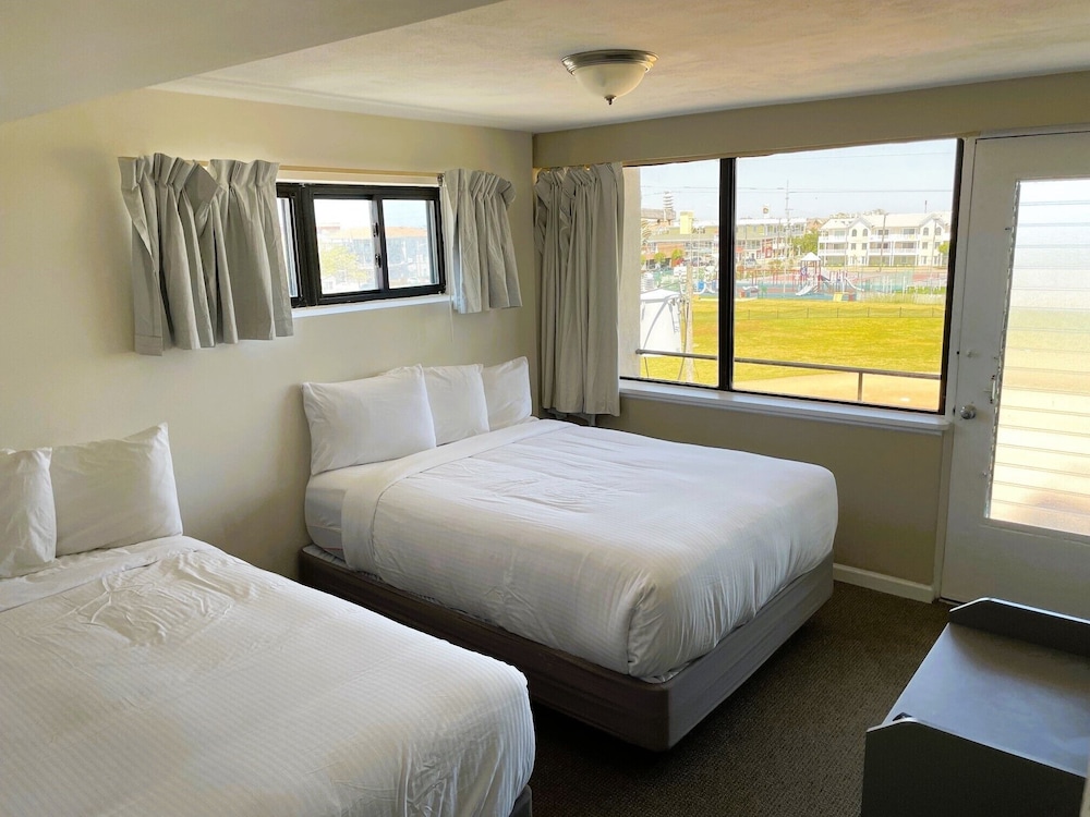 Oceanic Hotel 16/50