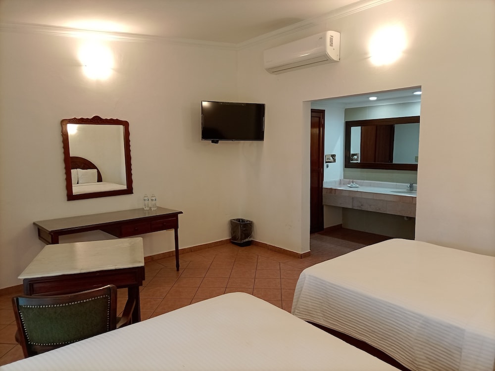 InHouse Select Hacienda Tres Rios 24/70