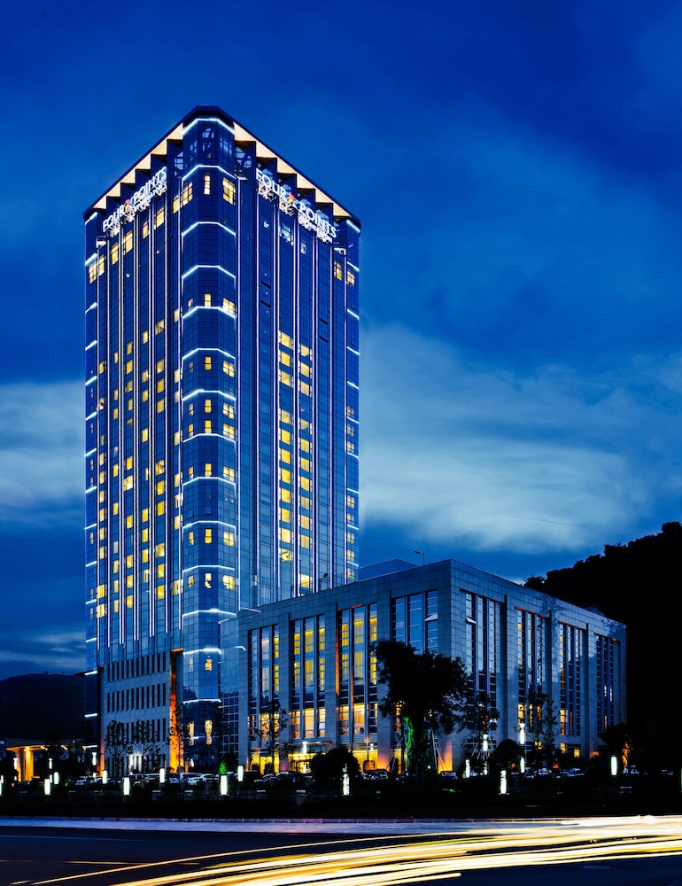 Wyndham Garden Yuhuan Downtown 2/65