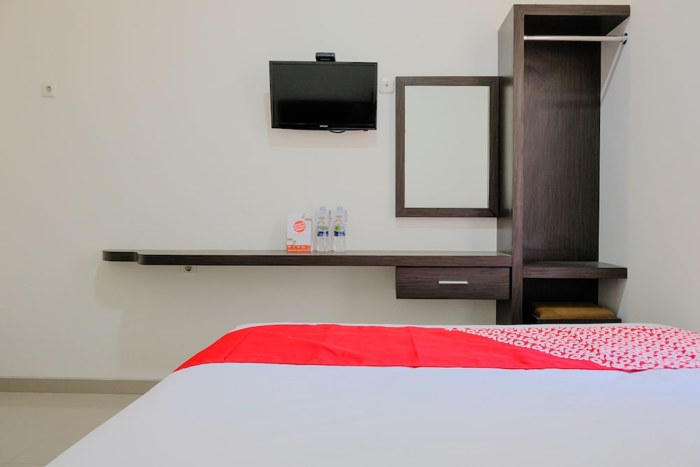 OYO 1665 Aurila Homestay Syariah 26/39