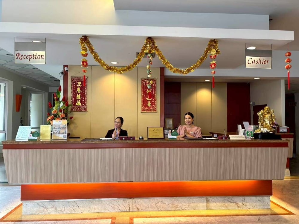 Hadyai Golden Crown Hotel 3/58