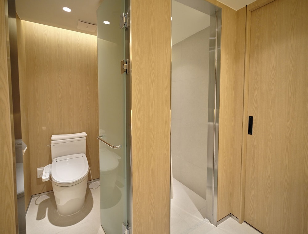 UH Suite The Coex 48/50