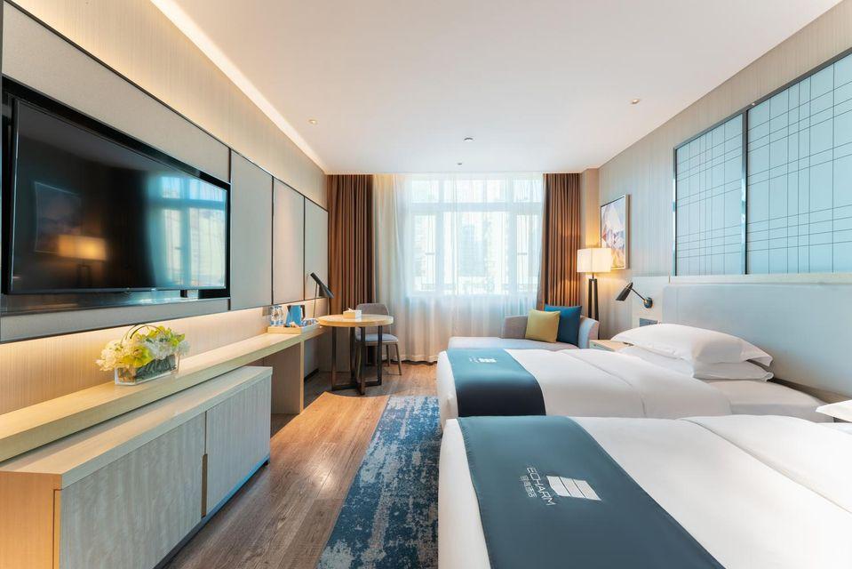Cozy, Twin Beds