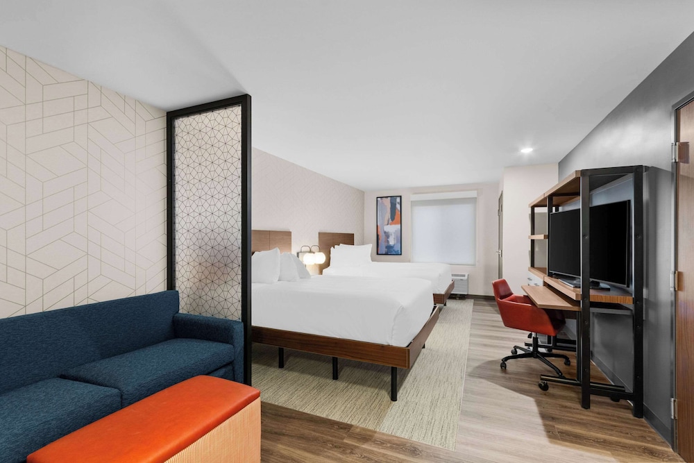 Everhome Suites Lexington - Horse Park 12/36