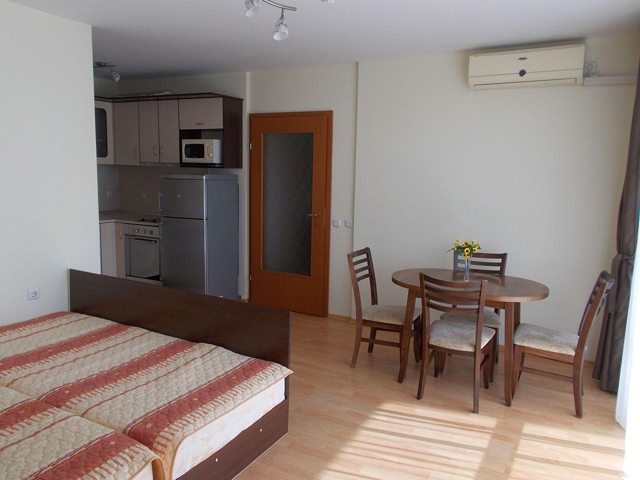 Studio, Balcony or Terrace