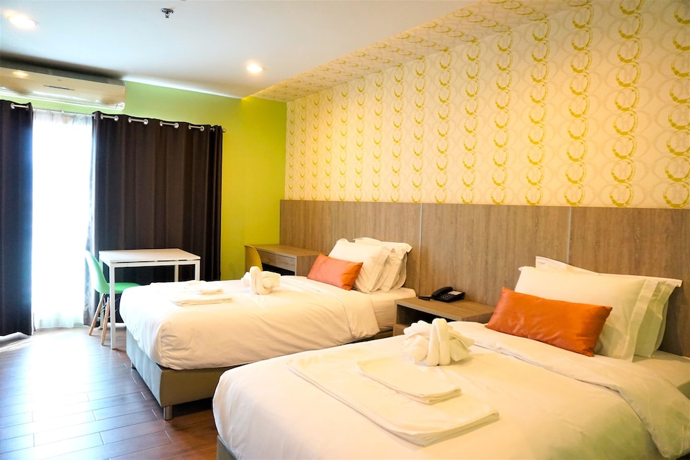 STANDARD, KING BED