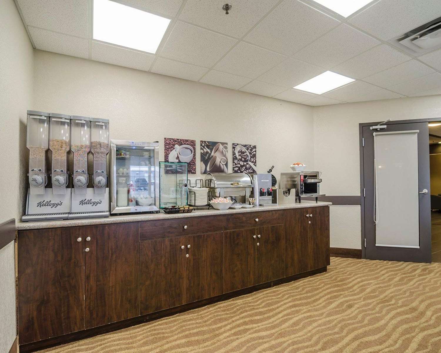 Travelodge Suites by Wyndham Estevan 2/15