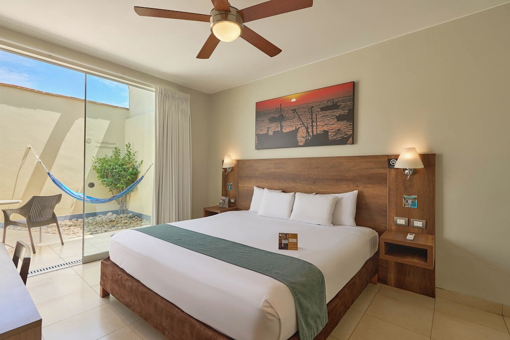 غرفة سوبيريور بسرير كوين بشرفة، Casa Andina Select Zorritos Tumbes 4/10