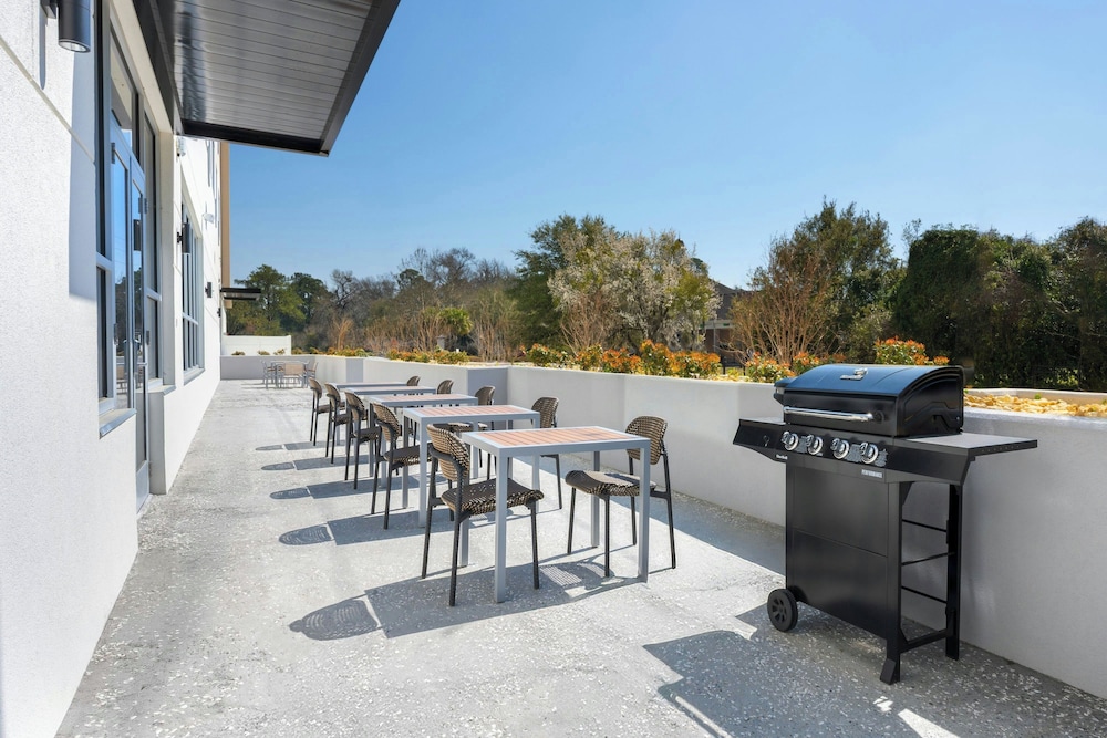 Element Savannah Midtown 27/40