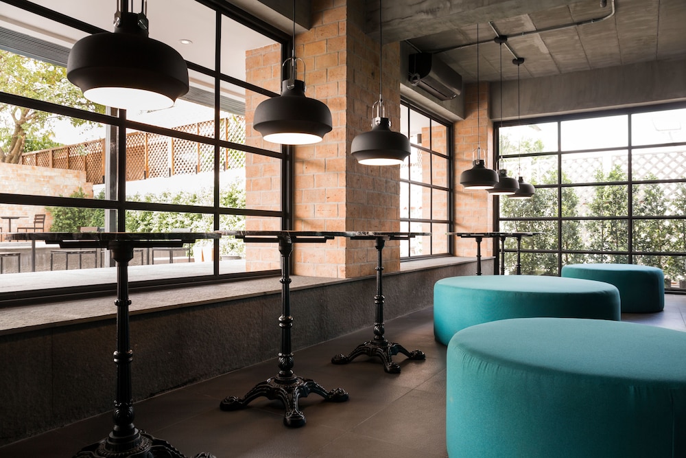 Theorie Hotel Sukhumvit 107 by Tolani 20/35