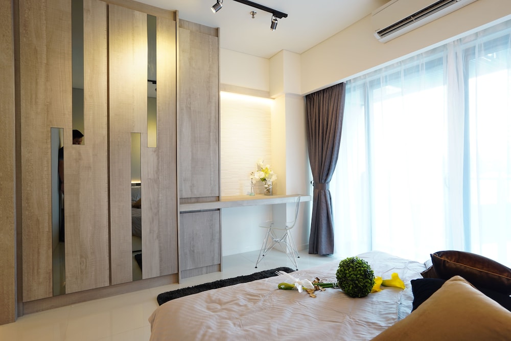 Summer Suites Residences By Subhome 33/68