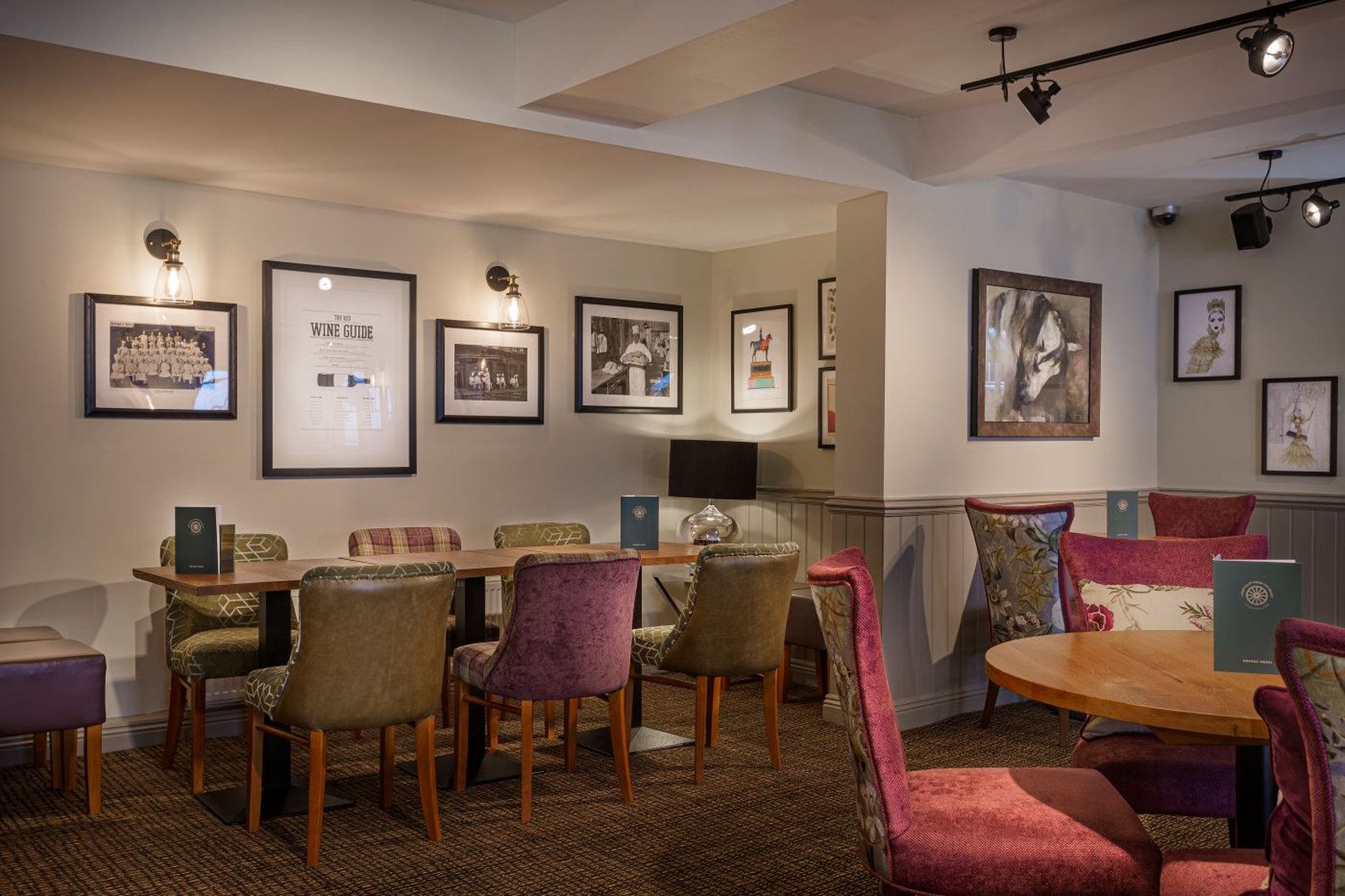 The White Horse Hotel Brasserie 43/59