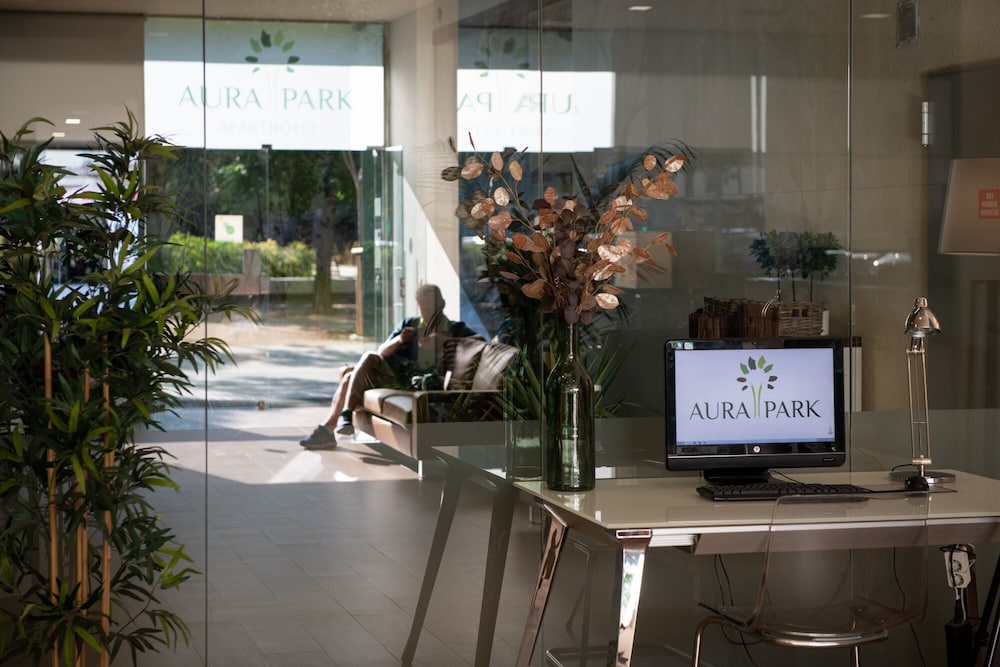 Aura Park Aparthotel 44/69