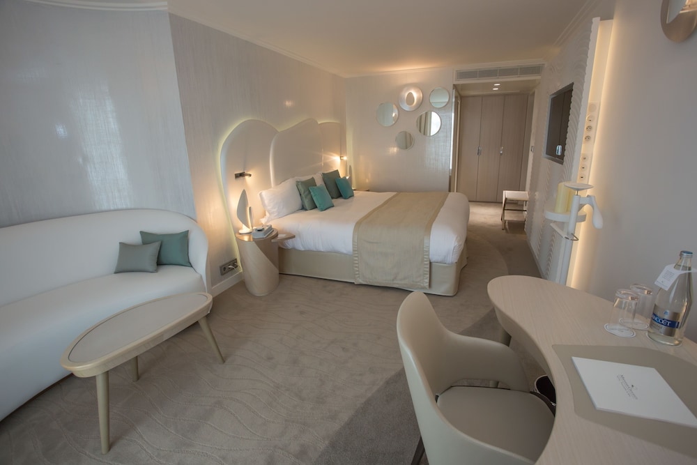 MIRAMAR CROUESTY HOTEL 25/66