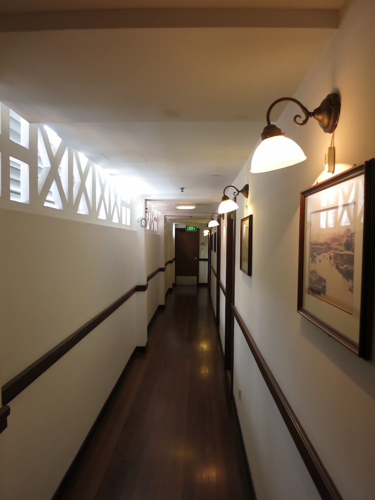 Perak Hotel 35/51
