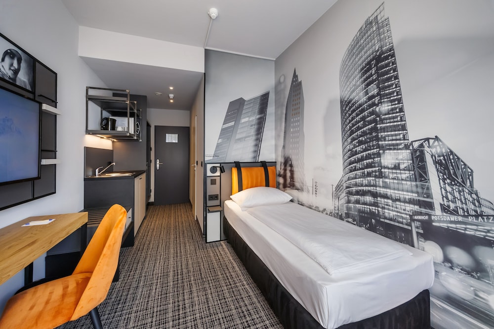 Hotel Lutzow 14/65