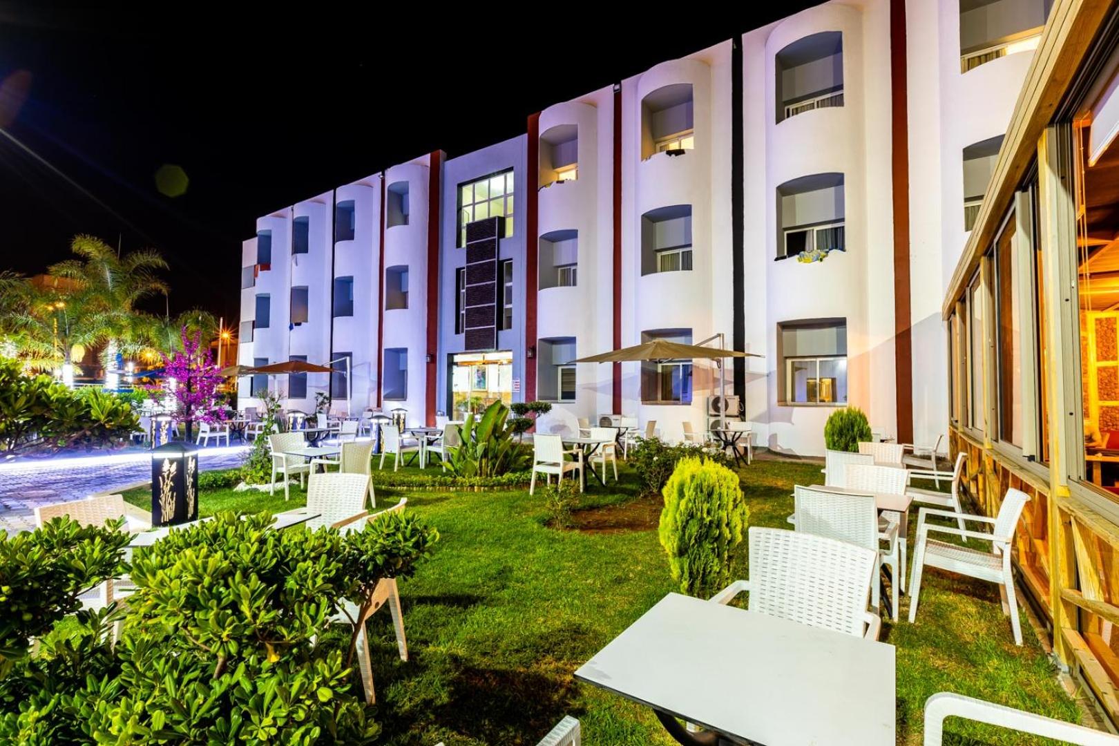 Hospitality Inn 51/52