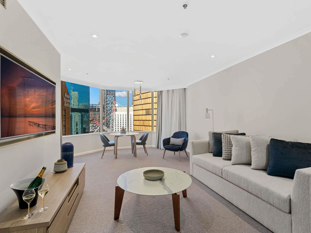 The Sebel Quay West Suites 52/74