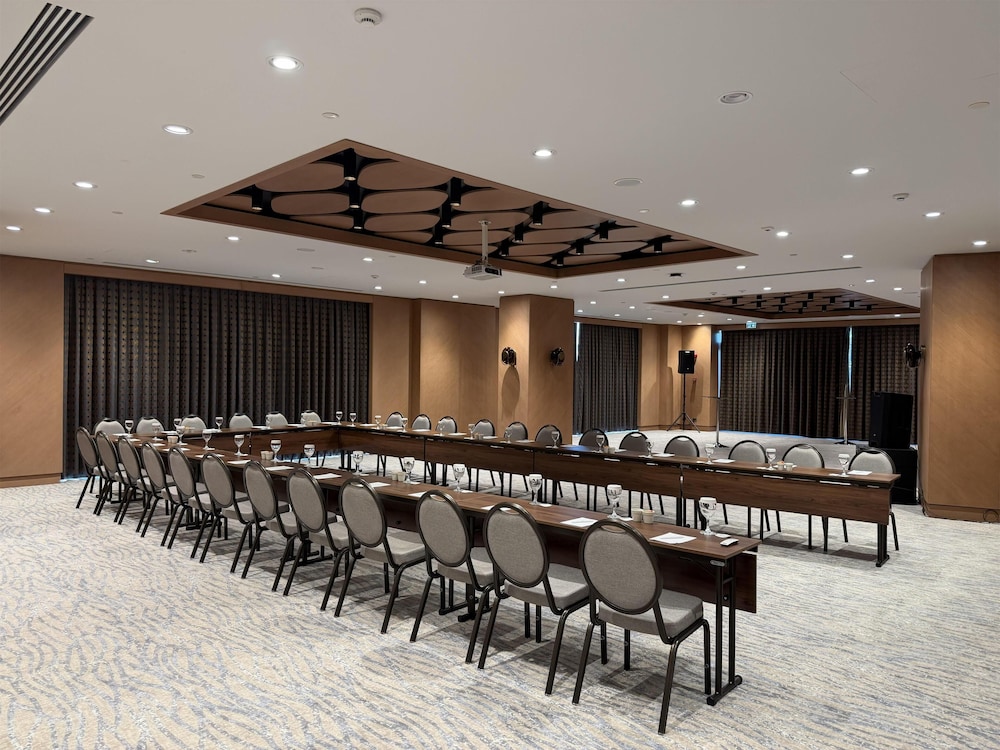 Radisson Hotel Istanbul Merter 38/48