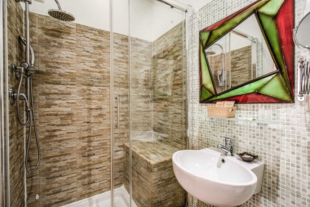 Santamaggiore Inn 46/50