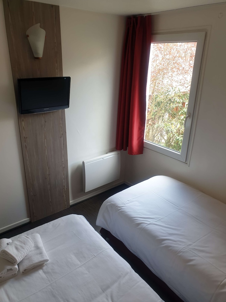 Kyriad Direct Poissy Acheres 7/20