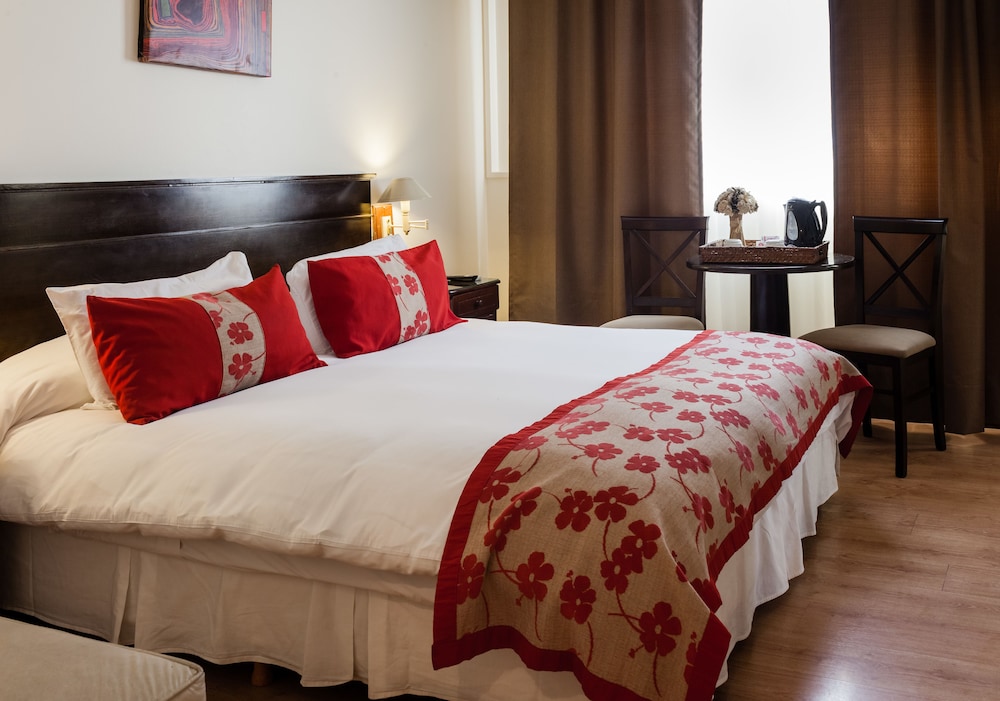 Mendoza Hotel 27/66