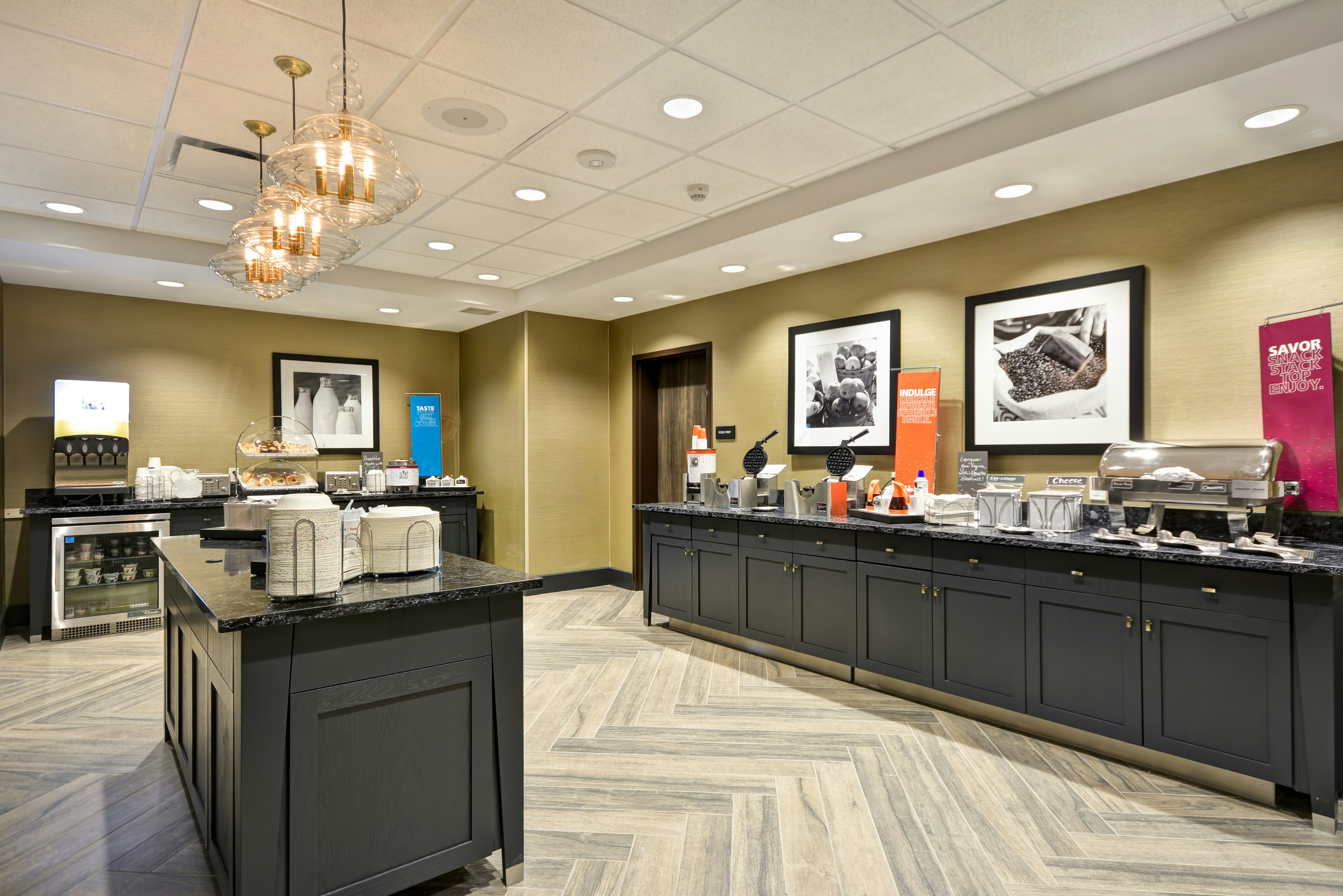 Hampton Inn Suites Detroit Warren 32/49