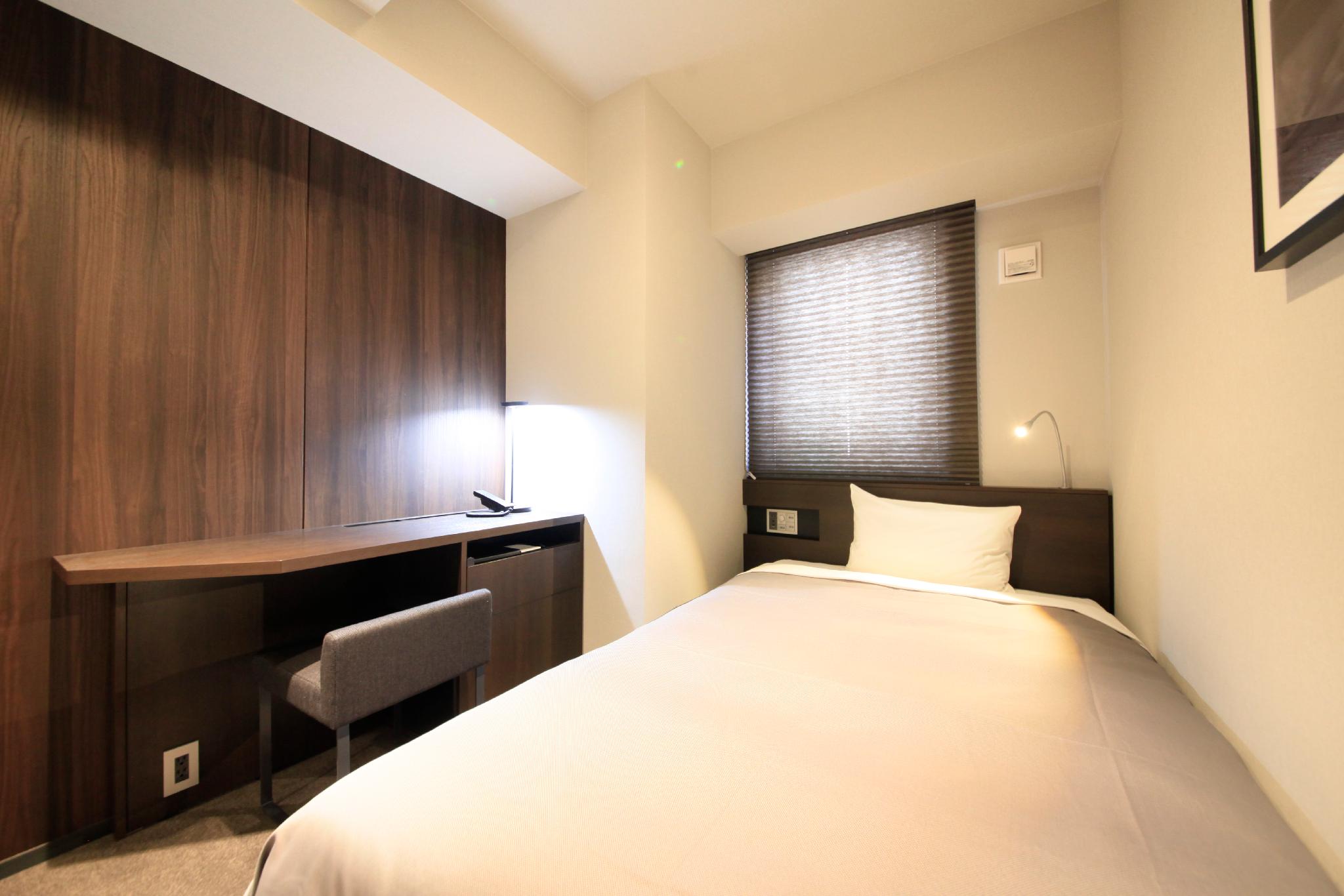 Renovated, Single, Semi Double Bed, Corner