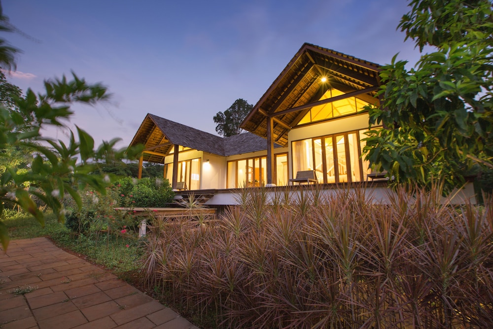 Mira Montra Resort Koh Mak 1/50