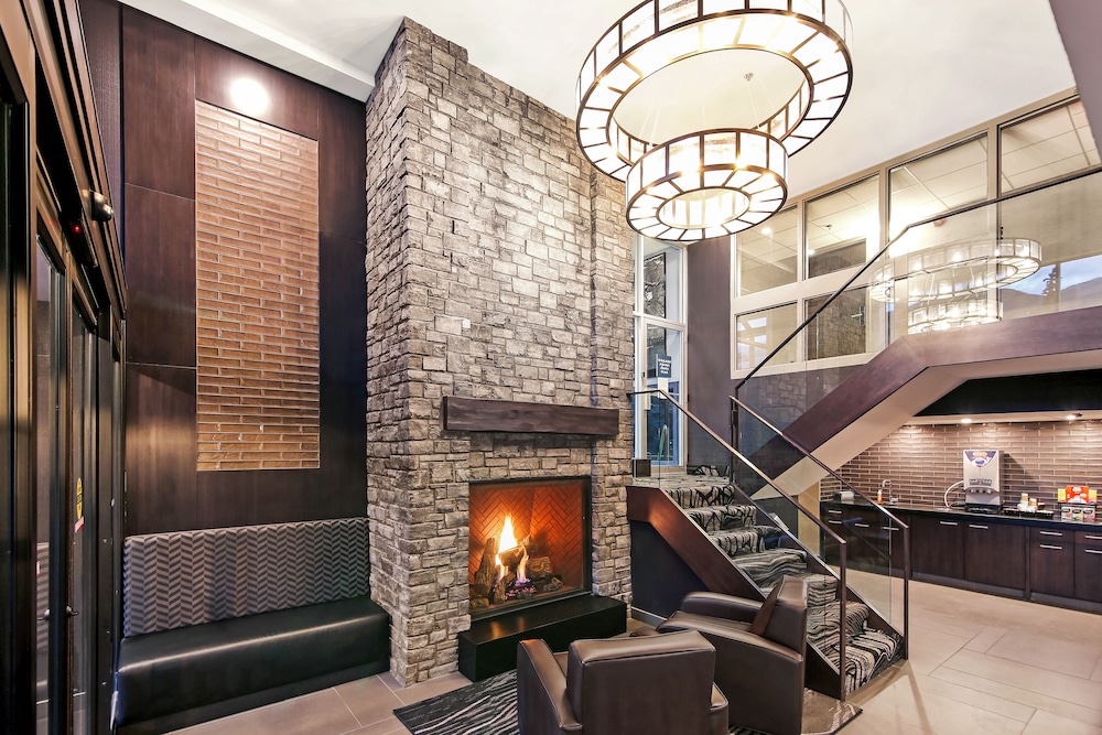 Best Western Plus Banff International Lodge 7/42