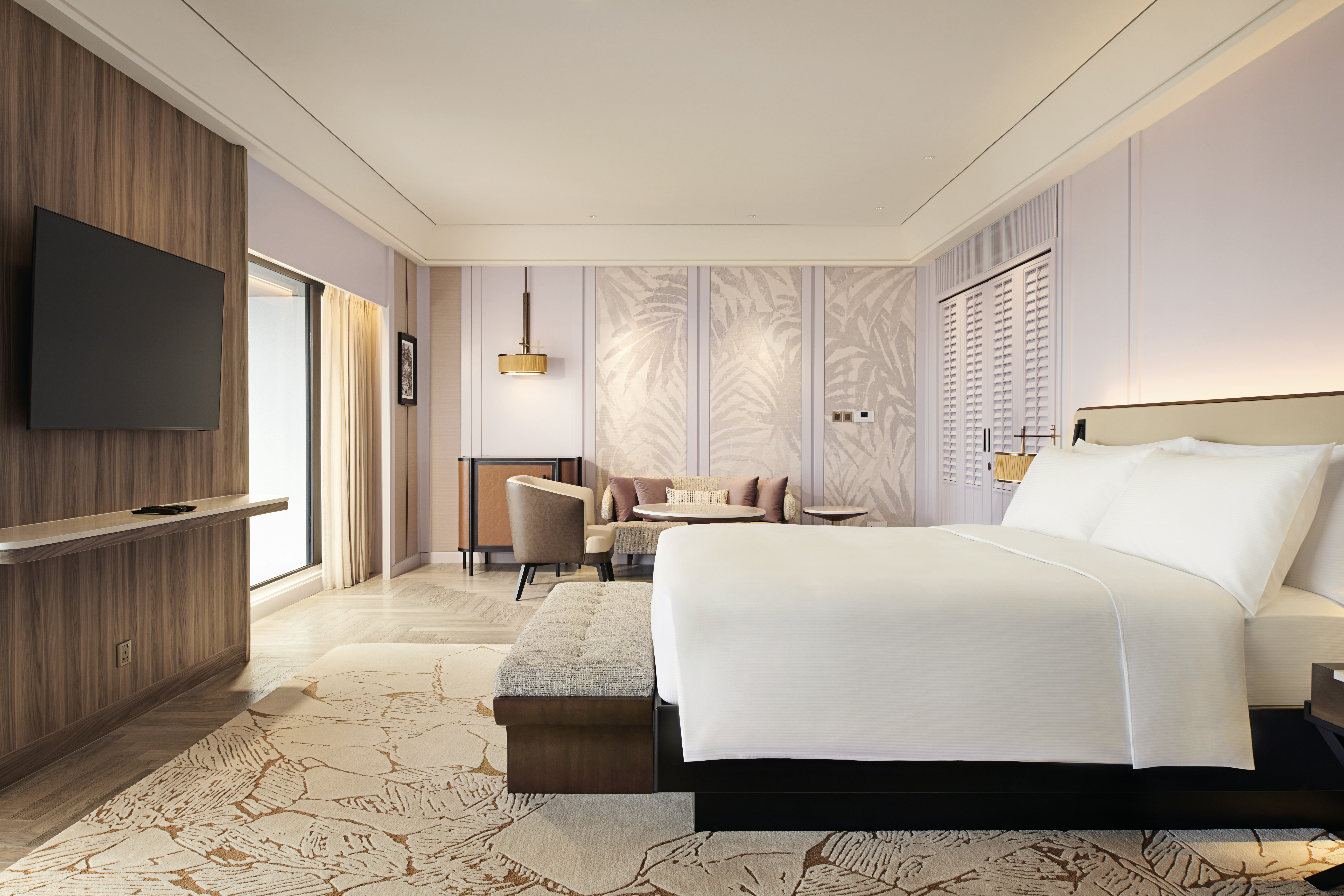 Governor, Suite